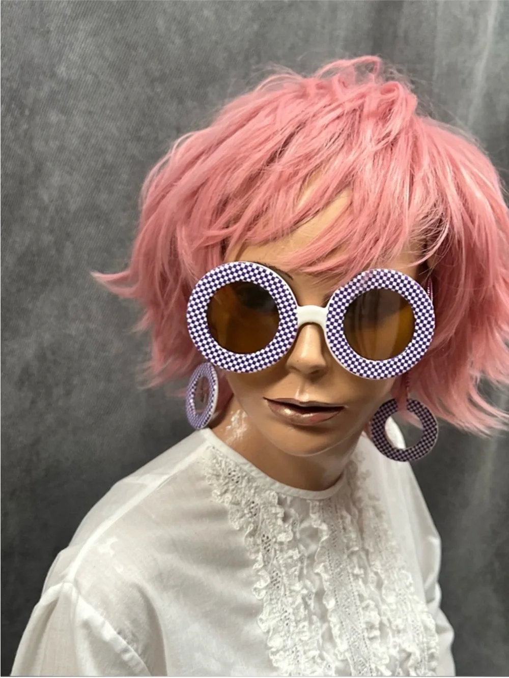Vintage Round Sunglasses Dangle Earrings Chain  ‘80s Novelty Women’s Plastic